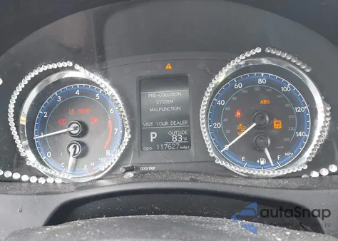 2017 Toyota Corolla Le z USA, uszkodzony, nr VIN 5YFBURHE1HP587196